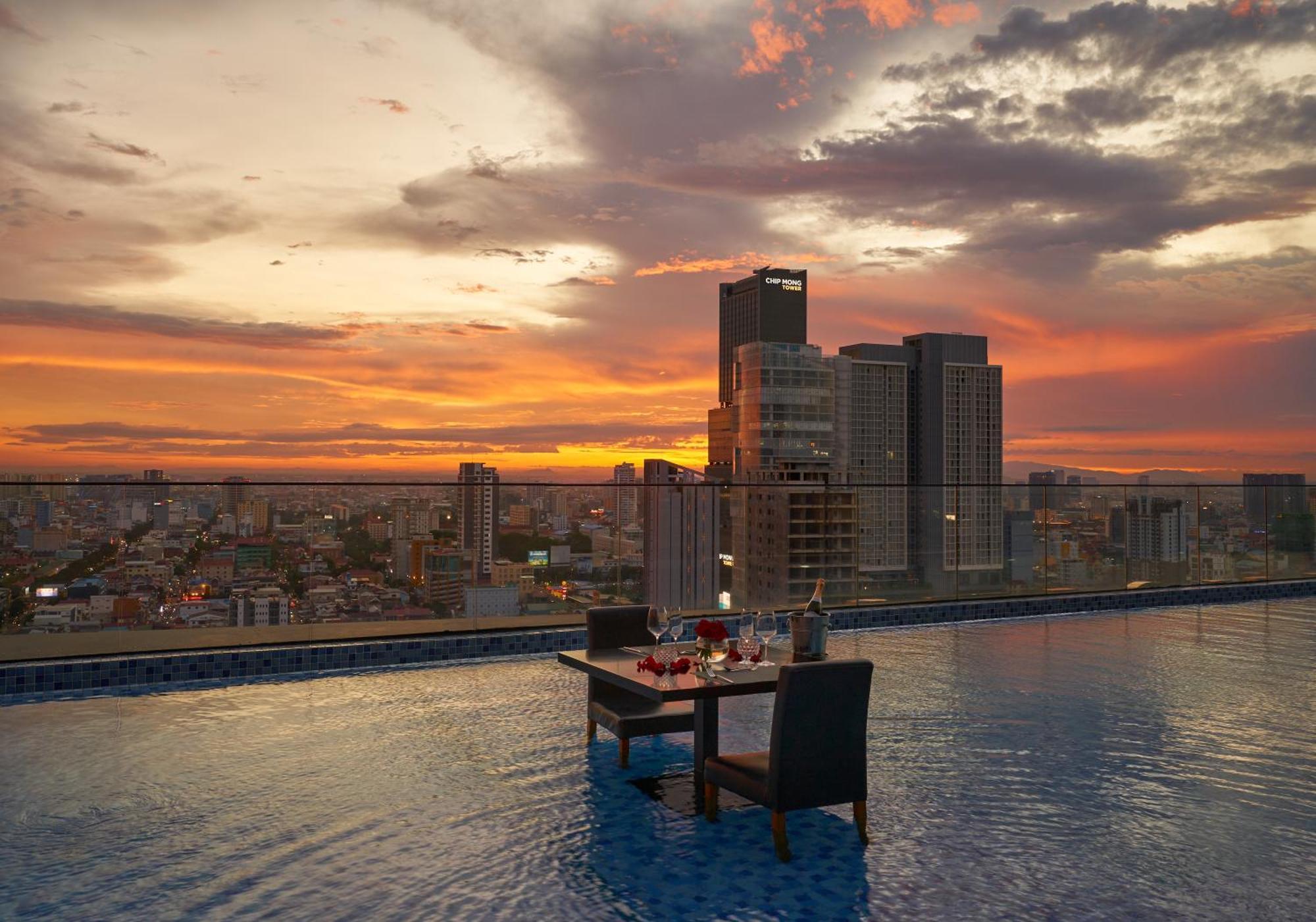 Luxcity Hotel & Apartment Phnom Penh Eksteriør bilde