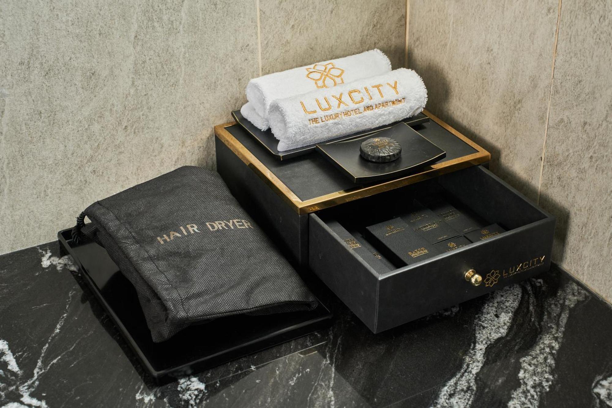 Luxcity Hotel & Apartment Phnom Penh Eksteriør bilde