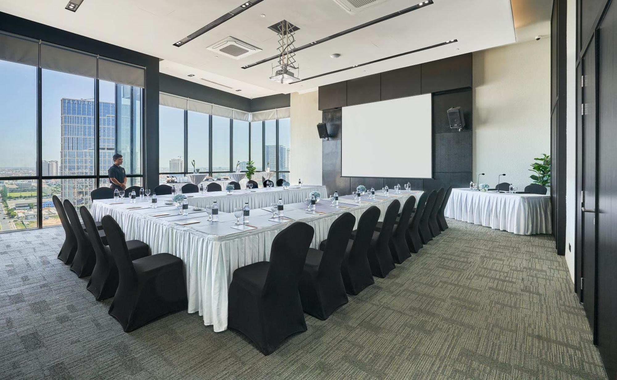 Luxcity Hotel & Apartment Phnom Penh Eksteriør bilde