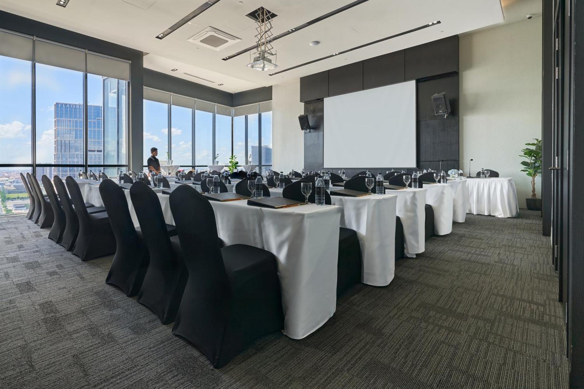 Luxcity Hotel & Apartment Phnom Penh Eksteriør bilde