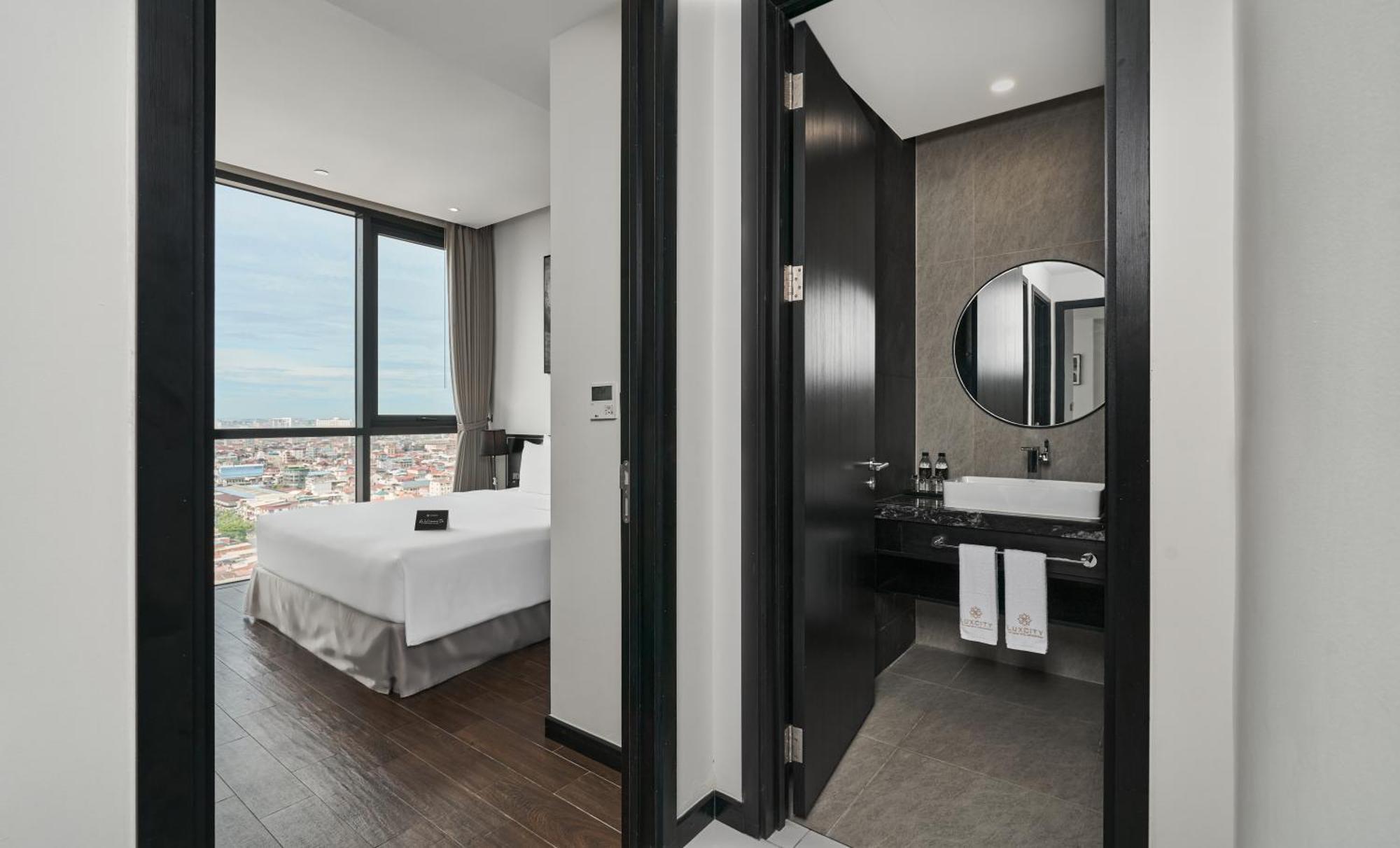 Luxcity Hotel & Apartment Phnom Penh Eksteriør bilde