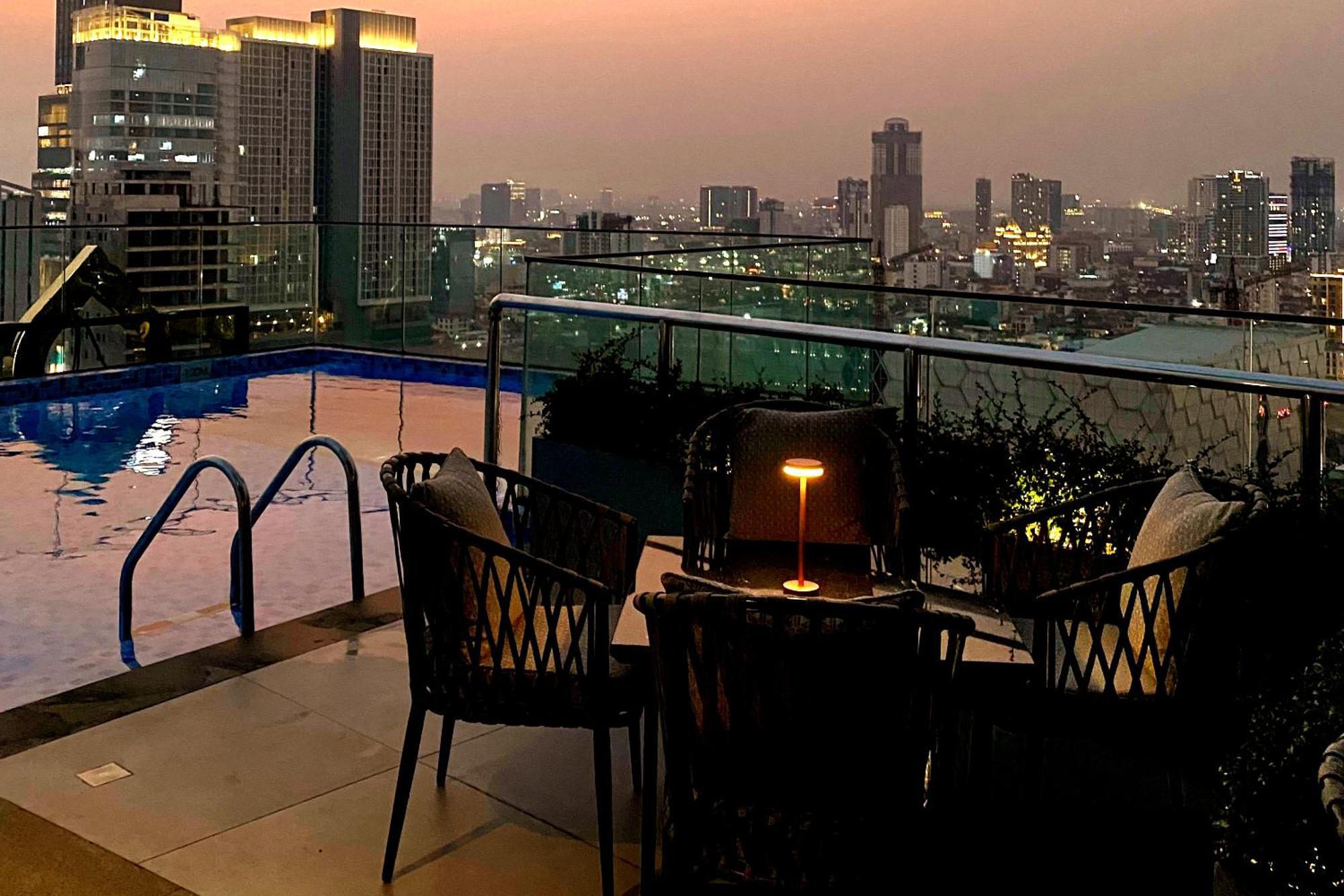 Luxcity Hotel & Apartment Phnom Penh Eksteriør bilde
